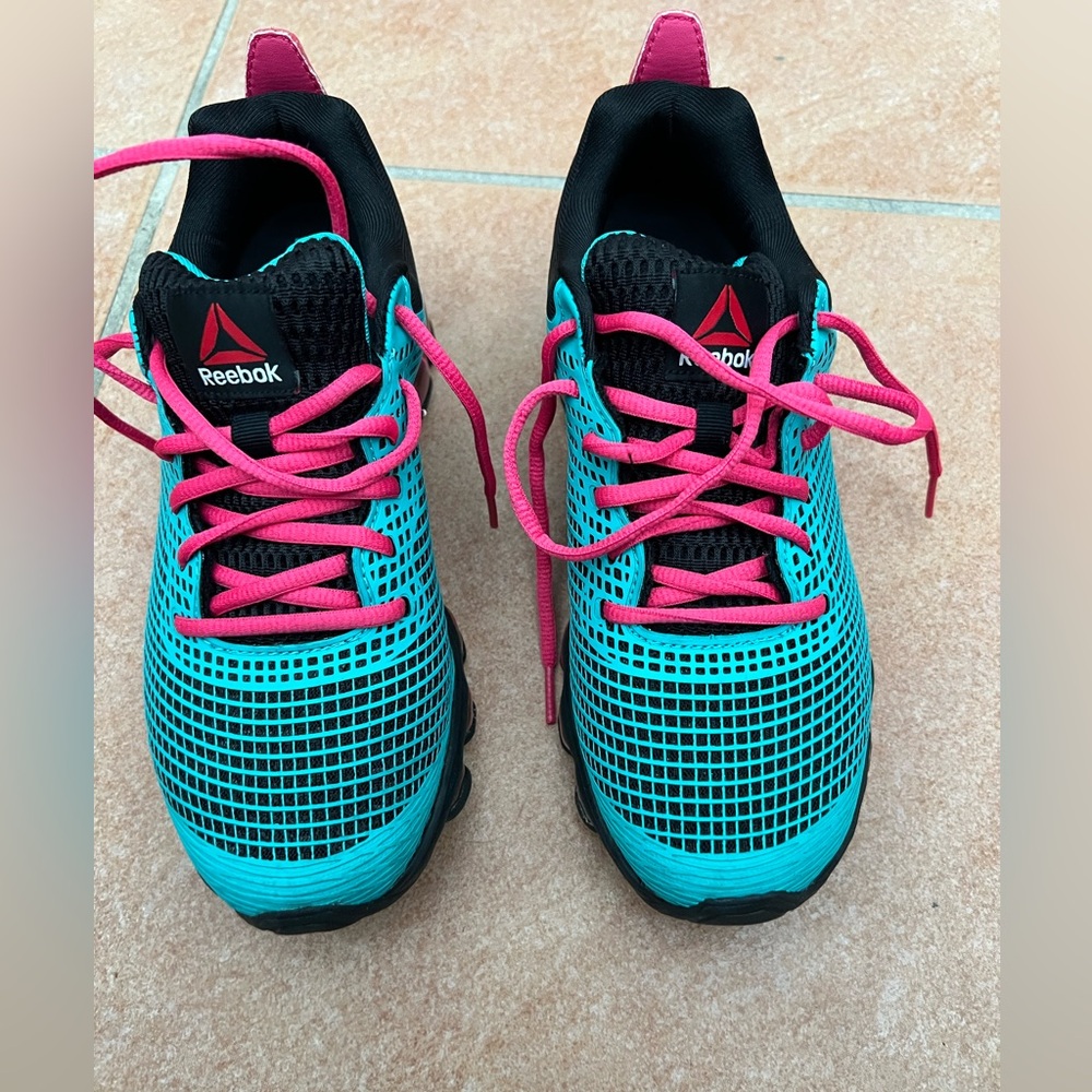 Reebok JetFuse Women's Vibrant Teal and Pink Sneakers